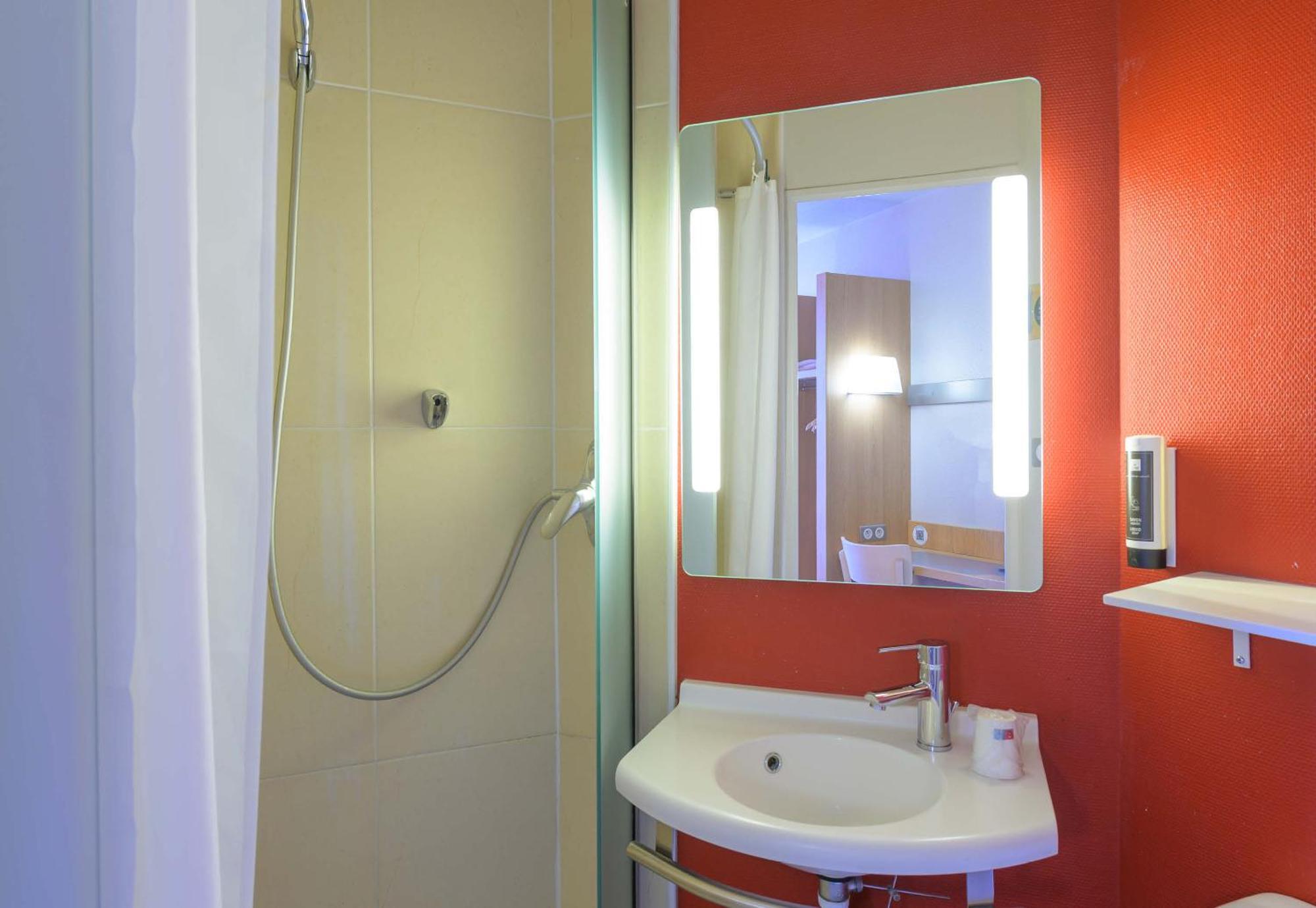 B&B Hotel Marne-La-Vallee Bussy-Saint-Georges Exterior photo